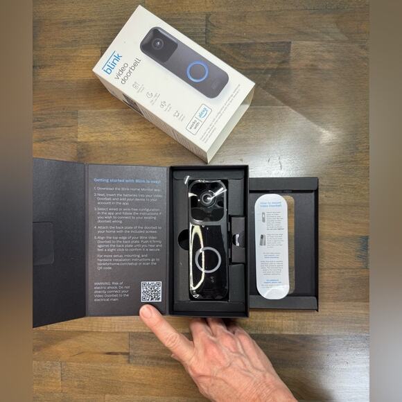 Blink Smart Security Video Doorbell - Picture 3 of 6